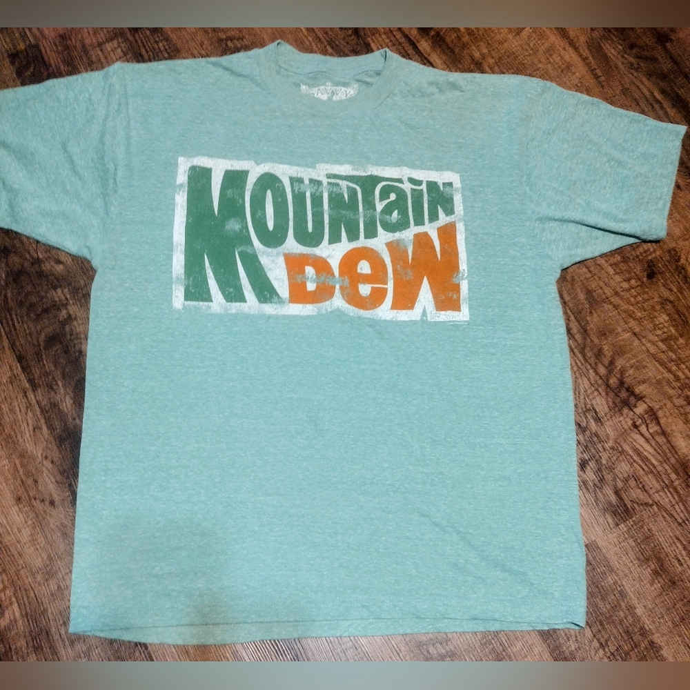Mountain Dew "Savvy" Size 2X T-shirt Pre-owned Very Good Condition
